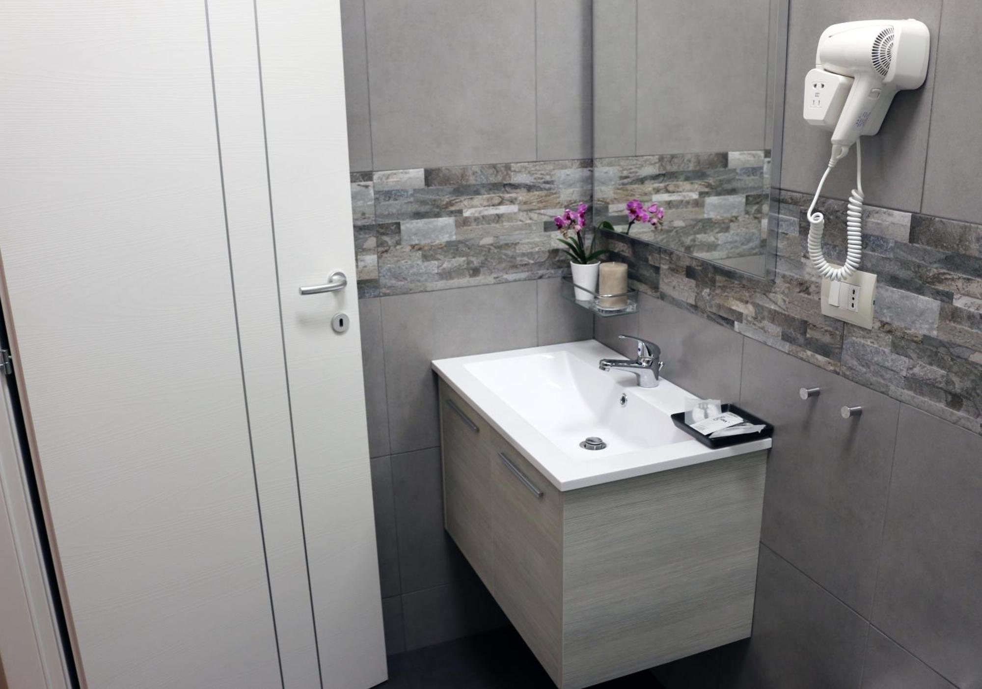 Le Fontane Di Roma Hotel Стая снимка